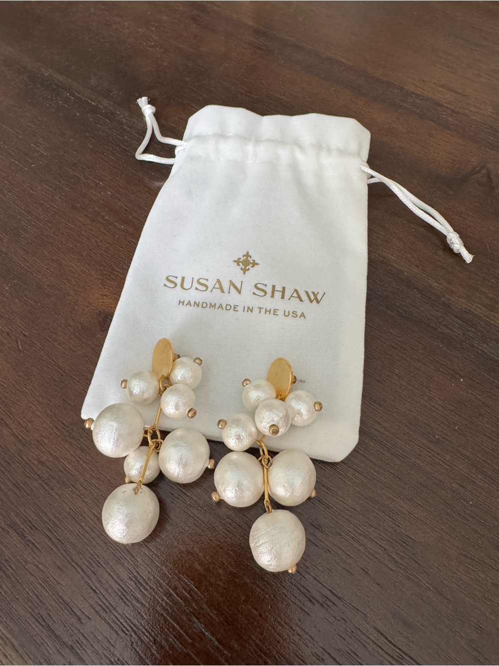 Susan Shaw - Cotton Pearl Cluster Statement Drop Earrings/Gold